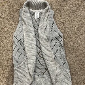 Gray Sleeveless Knit Sweater Vest